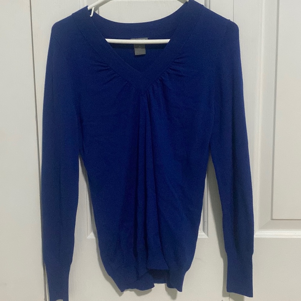Size medium, long sleeve sweater